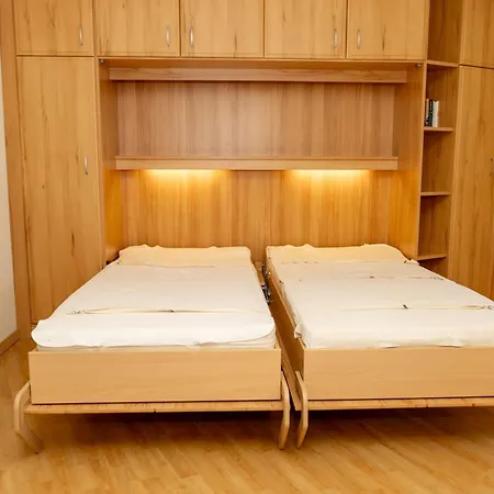 Lord Nelson 114 Apartment